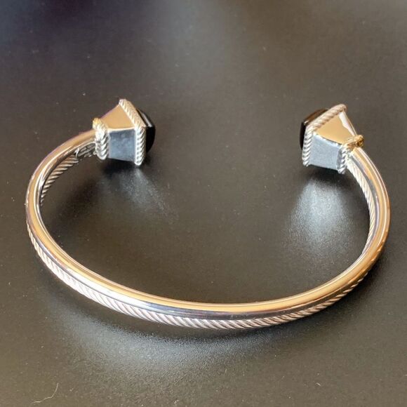 STERLING SILVER & 18K ITALIAN CABLE PYRAMID BANGLE WITH BLACK ONYX - Picture 9 of 14